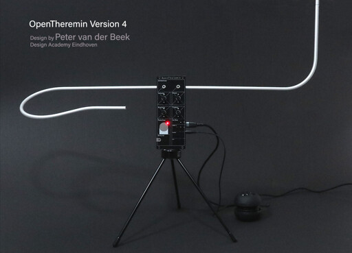 Picture of the theremin with antennas visible